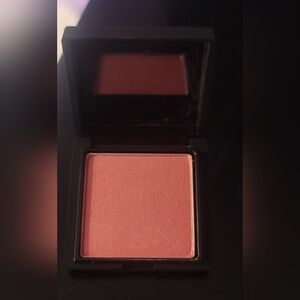 NARS travel size blush in Orgasm